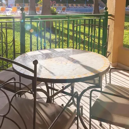 Atlantic Garden & Surf 168 קורלחו