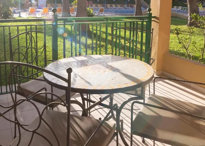 Atlantic Garden & Surf 168 דירה *