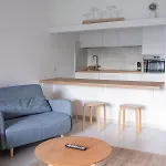 Atlantic Garden & Surf 168 *