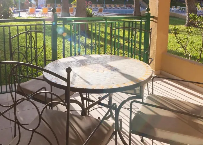 Atlantic Garden & Surf 168 コラレホ